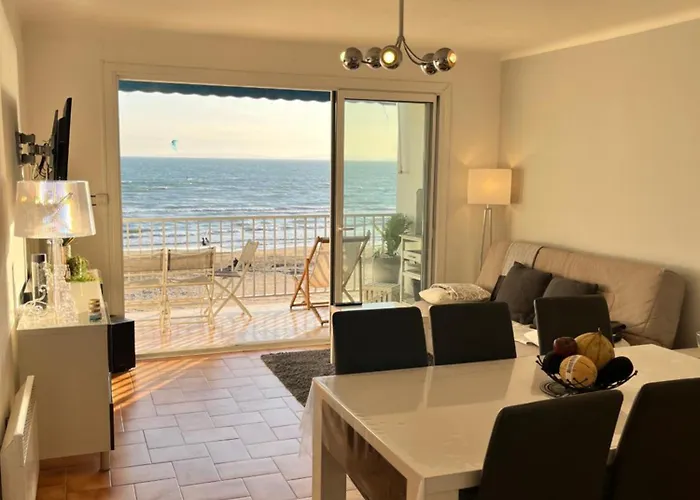 Apartament Du Roi Premiere Ligne En Face De La Le Grau-du-Roi