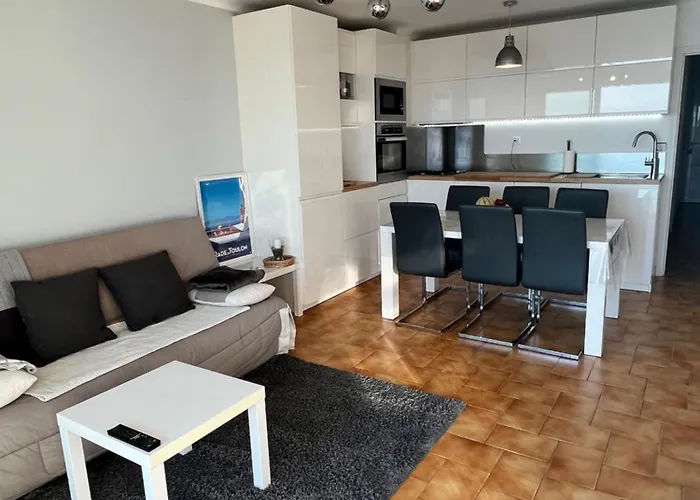 Du Roi Premiere Ligne En Face De La Apartament *